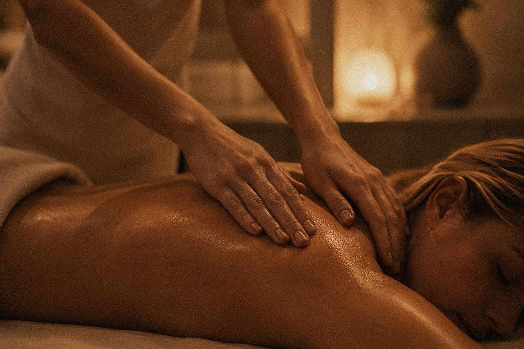 Full Body Relaxing Massage
